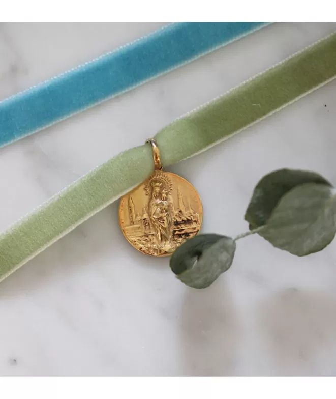 Medallas Acabadas En Oro^Doña Sol Escapulario del Pilar Oro