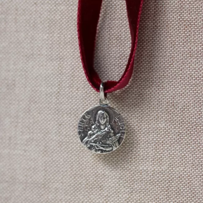 Medallas Acabadas En Plata^Doña Sol Medalla Santa Lucía Plata