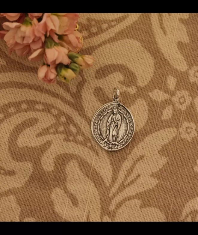 Medallas Acabadas En Plata^Doña Sol Medalla Virgen de Guadalupe Plata
